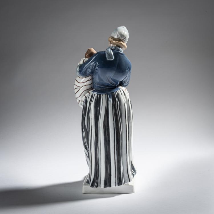 Bild 3 zu Objekt, 'Dutch Woman with Child', 1911, Philipp Lange, Meissen, 161E 1167