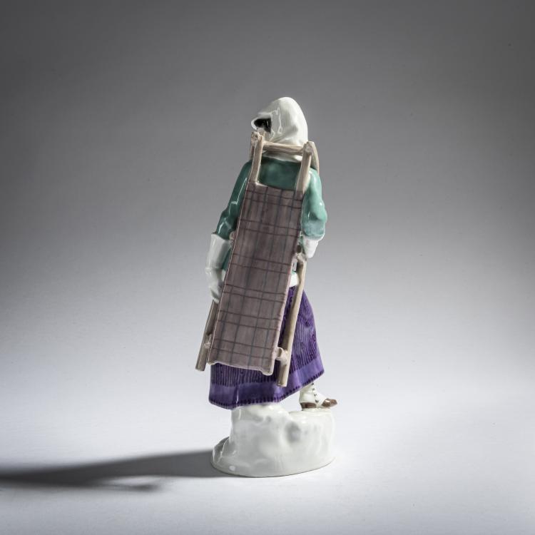 Bild 3 zu Objekt, 'Rodlerin', 1912, Alfred Otto Adalbert K&ouml;nig, Meissen, 161E 1170