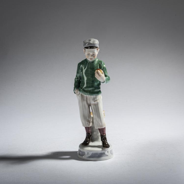 Hauptbild zu Objekt, 'Boy with Apple and Basket', 1905-10, Alfred Otto Adalbert K&ouml;nig, Meissen, 161E 1156