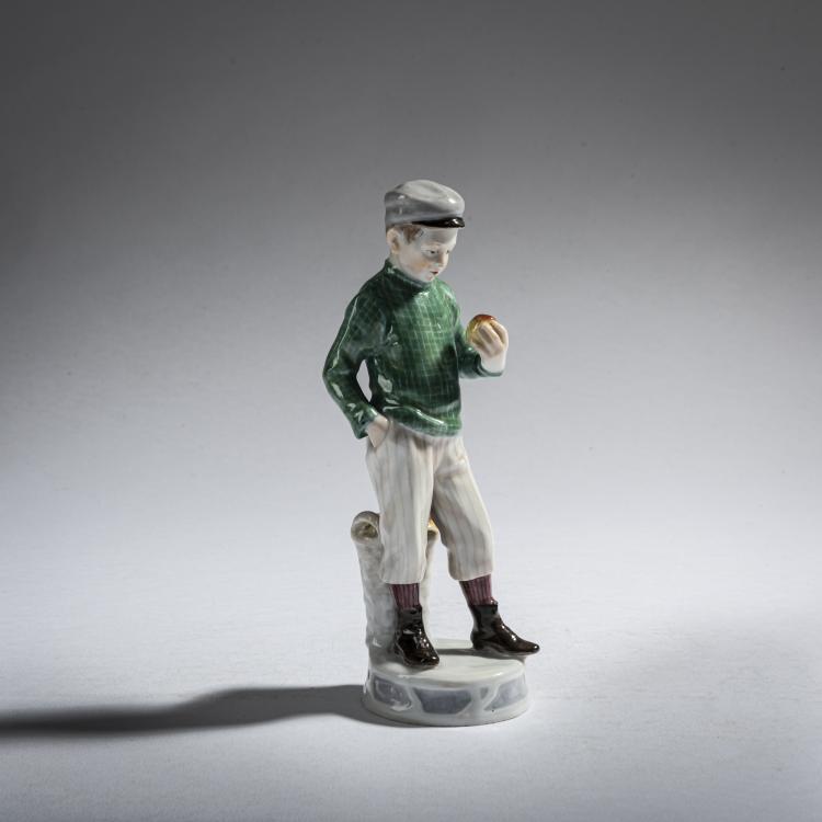 Bild 1 zu Objekt, 'Boy with Apple and Basket', 1905-10, Alfred Otto Adalbert K&ouml;nig, Meissen, 161E 1156