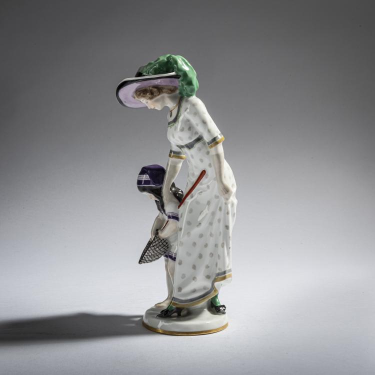 Bild 1 zu Objekt, 'Lady with a child on the Beach', 1911-12, Alfred Otto Adalbert K&ouml;nig, Meissen, 161E 1169