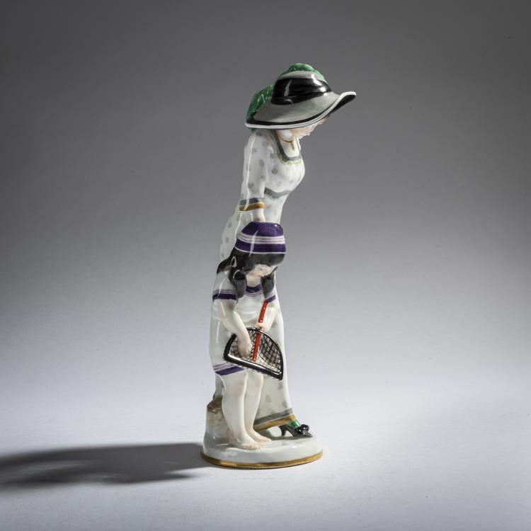 Bild 2 zu Objekt, 'Lady with a child on the Beach', 1911-12, Alfred Otto Adalbert K&ouml;nig, Meissen, 161E 1169