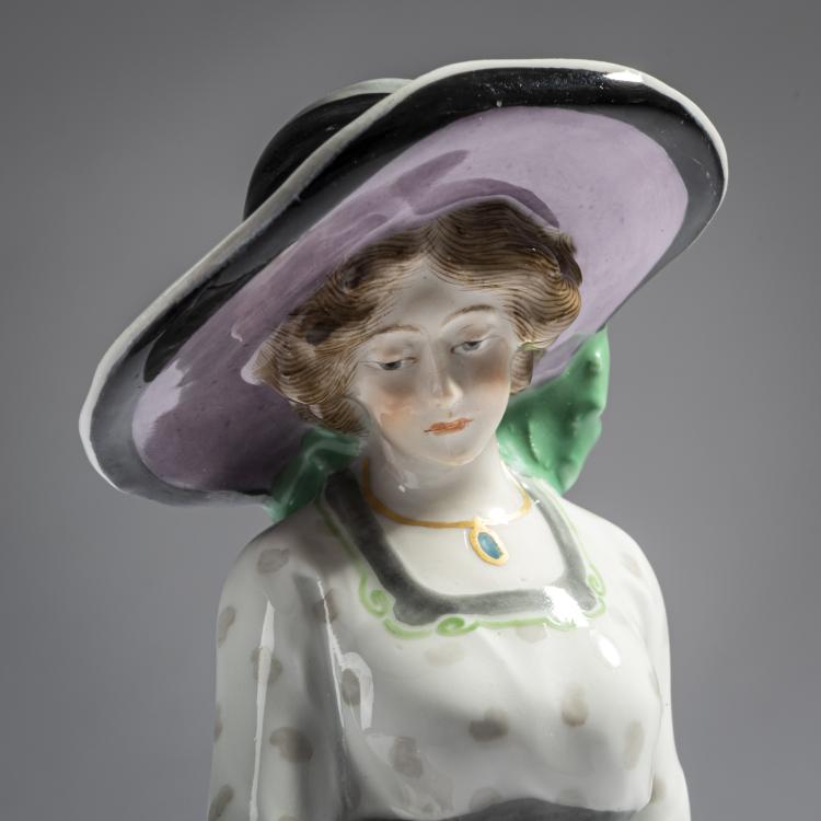 Bild 3 zu Objekt, 'Lady with a child on the Beach', 1911-12, Alfred Otto Adalbert K&ouml;nig, Meissen, 161E 1169