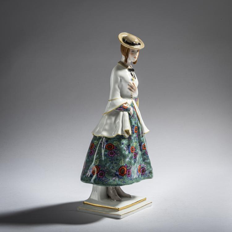 Bild 1 zu Objekt, 'Lady donning a Rose', 1914, Richard Langer, Meissen, 161E 1172