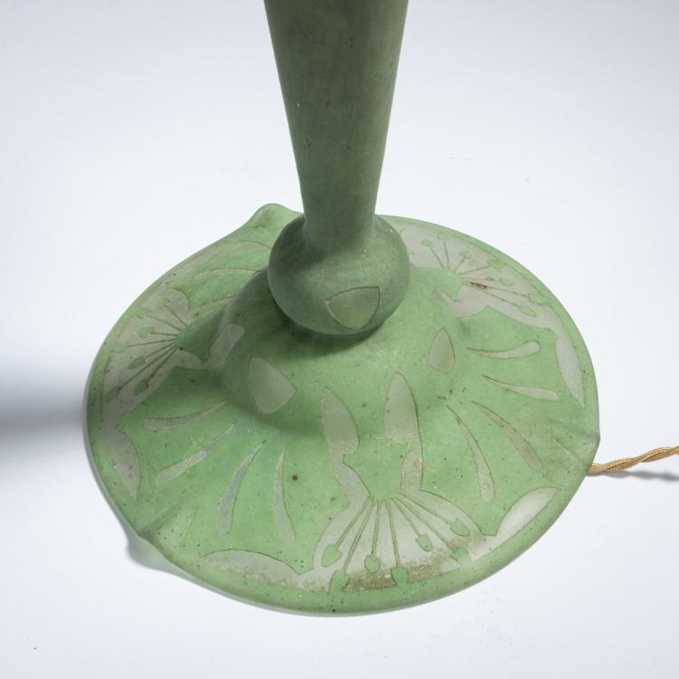 Bild 2 zu Objekt, Table light, c. 1920, Nancy Daum Fr&egrave;res, Daum Fr&egrave;res, Nancy, 162B 126