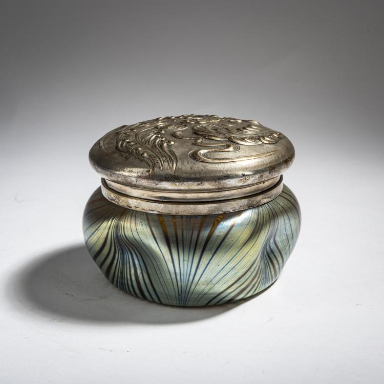 Hauptbild zu Objekt, 'Ph&auml;nomen'-Deckeldose, um 1899, L&ouml;tz Wwe., Klosterm&uuml;hle; Saglier, Victor, Paris, 162B 234