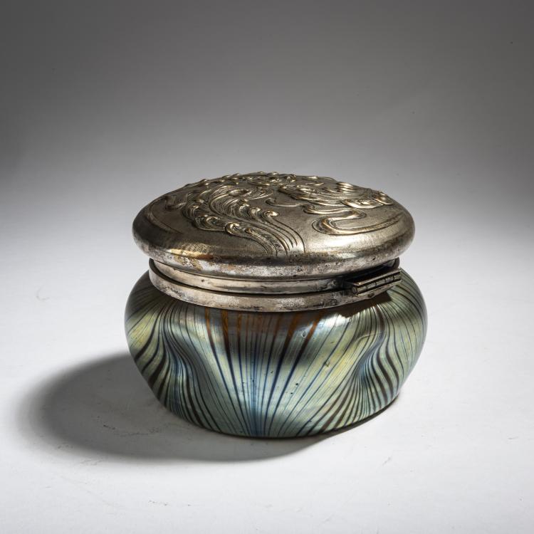 Bild 1 zu Objekt, 'Ph&auml;nomen'-Deckeldose, um 1899, L&ouml;tz Wwe., Klosterm&uuml;hle; Saglier, Victor, Paris, 162B 234