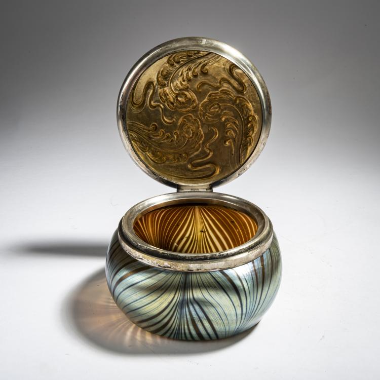 Bild 3 zu Objekt, 'Ph&auml;nomen'-Deckeldose, um 1899, L&ouml;tz Wwe., Klosterm&uuml;hle; Saglier, Victor, Paris, 162B 234