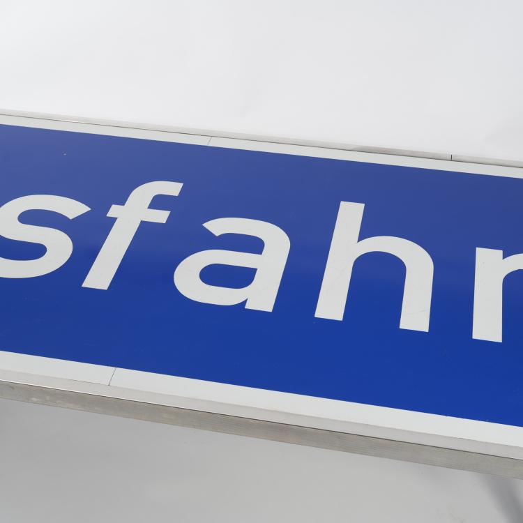 Bild 1 zu Objekt, 'Ausfahrt' table, 2000s, Rolf Sachs, Sachs, Rolf, Studio London, 160A 146