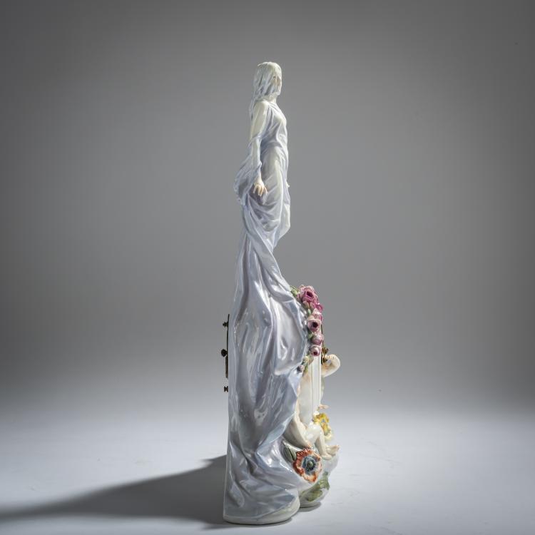Bild 5 zu Objekt, 'Clock case with girl as Future, two children as Day and Night', 1901-04, Paul Helmig, Meissen, 161E 1152