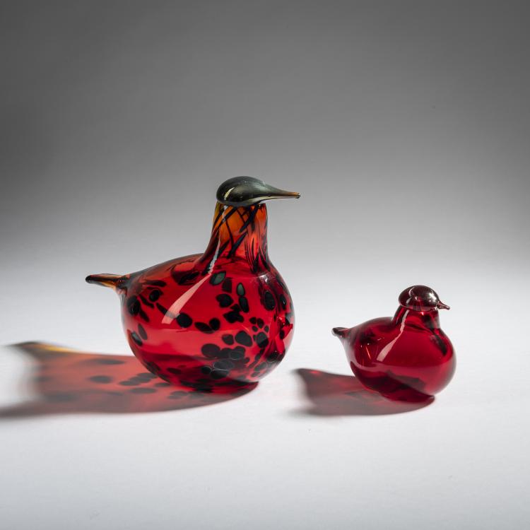 Bild 1 zu Objekt, Rotkelchen mit Baby 'Rubiinnilintu + Baby', 2003, Oiva Toikka, Nuutaj&auml;rvi, Notsj&ouml;; Iittala, Kalvola, 161D 982