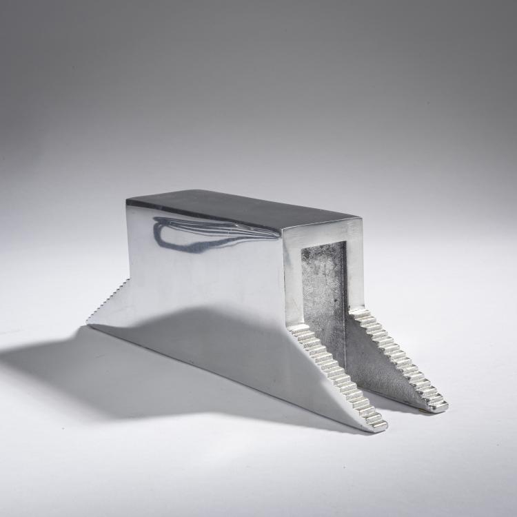 Bild 1 zu Objekt, 'Le Moult' architectural model, 1986/87, Philippe Starck, O.W.O,  Montfort-l'Amaury., 161C 695