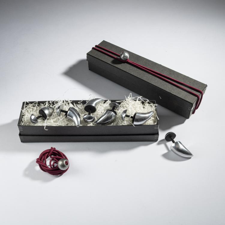 Bild 1 zu Objekt, 6 'Mimi Bayou' door handles, 1987, Philippe Starck, O.W.O, Montfort-l'Amaury, 161C 707