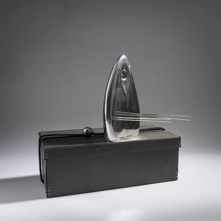 Bild 3 zu Objekt, 'Joe Raspoutine' wall candle holder, 1987, Philippe Starck, O.W.O, Montfort-l'Amaury, 161C 703