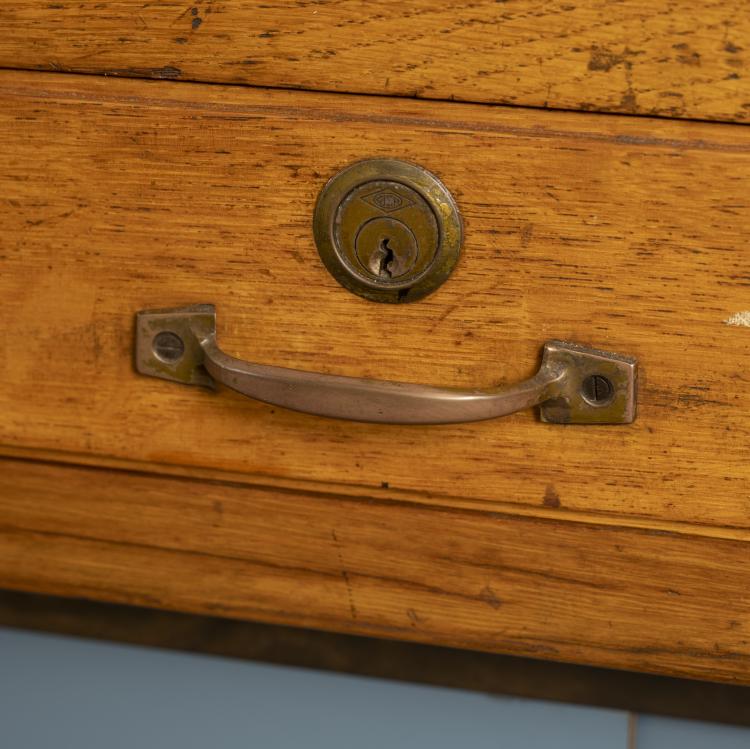 Bild 1 zu Objekt, Two-part shop counter, 1950s, Italien, 161A 32