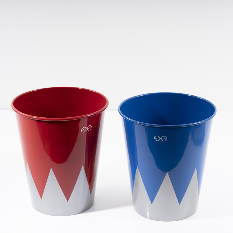 Bild 1 zu Objekt, 2 'Colucci' stools / containers, 1986, Philippe Starck, Driade Aleph, Mailand., 161C 721