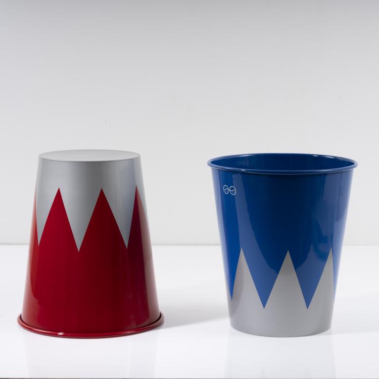 Bild 2 zu Objekt, 2 'Colucci' stools / containers, 1986, Philippe Starck, Driade Aleph, Mailand., 161C 721