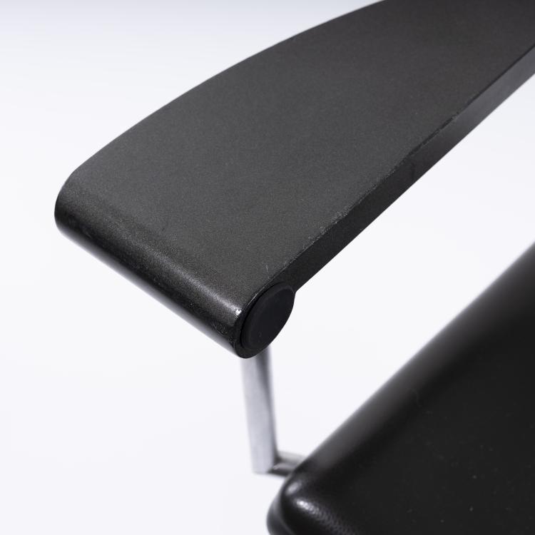 Bild 4 zu Objekt, 'Techno' barber chair, 1989, Philippe Starck, Driade Aleph, Mailand, 161C 745