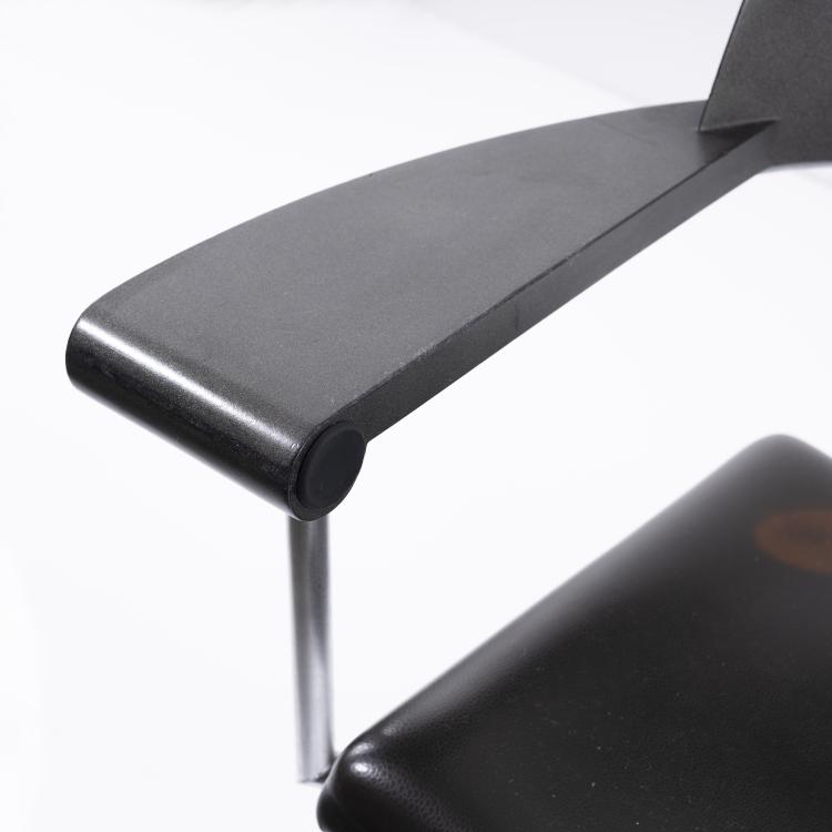 Bild 6 zu Objekt, 'Techno' barber chair, 1989, Philippe Starck, Driade Aleph, Mailand, 161C 745