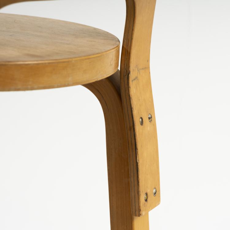 Bild 5 zu Objekt, Zwei Barhocker '65', 1934, Alvar Aalto, 161C 485