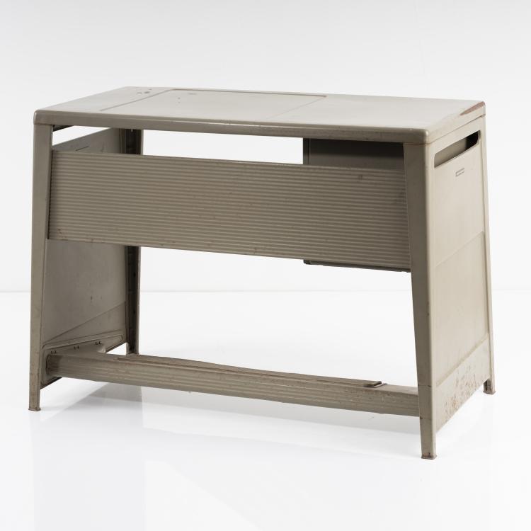 Bild 4 zu Objekt, 'Synthesis' typewriter table, 1973, Ettore Sottsass, Olivetti, Ivrea, 161A 187