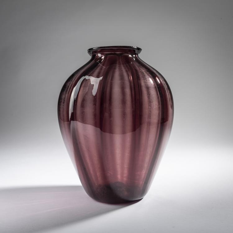 Hauptbild zu Objekt, Vase 'Costolato', 1921-26, Vittorio Zecchin, Venini & C., Murano oder Cappellin, M.V.M., Murano, 161B 245
