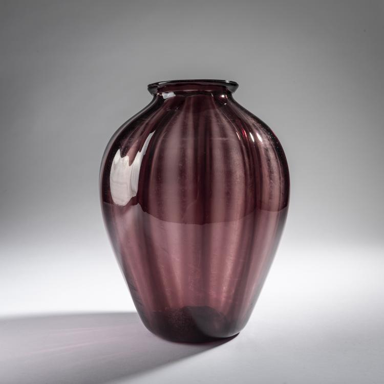 Bild 1 zu Objekt, Vase 'Costolato', 1921-26, Vittorio Zecchin, Venini & C., Murano oder Cappellin, M.V.M., Murano, 161B 245