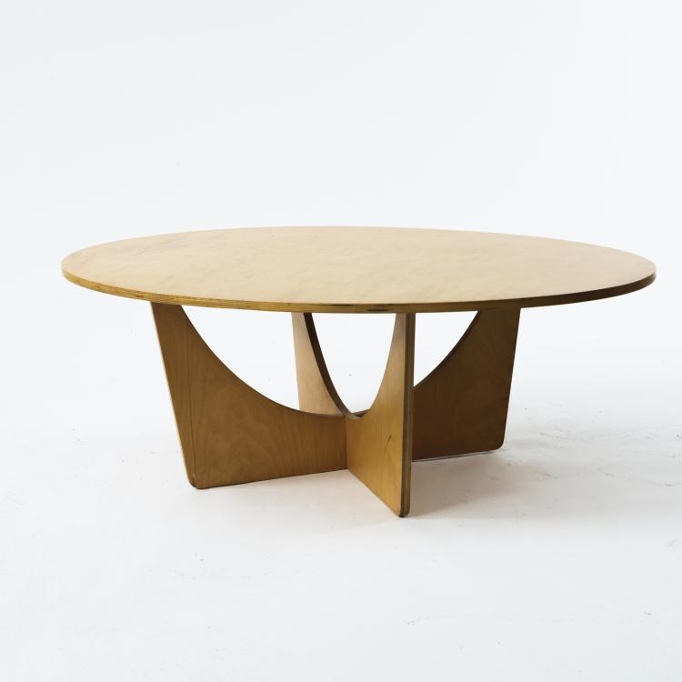 Hauptbild zu Objekt, Coffee table, 1950s, Gerald Summers (in the style of), England, 161C 533