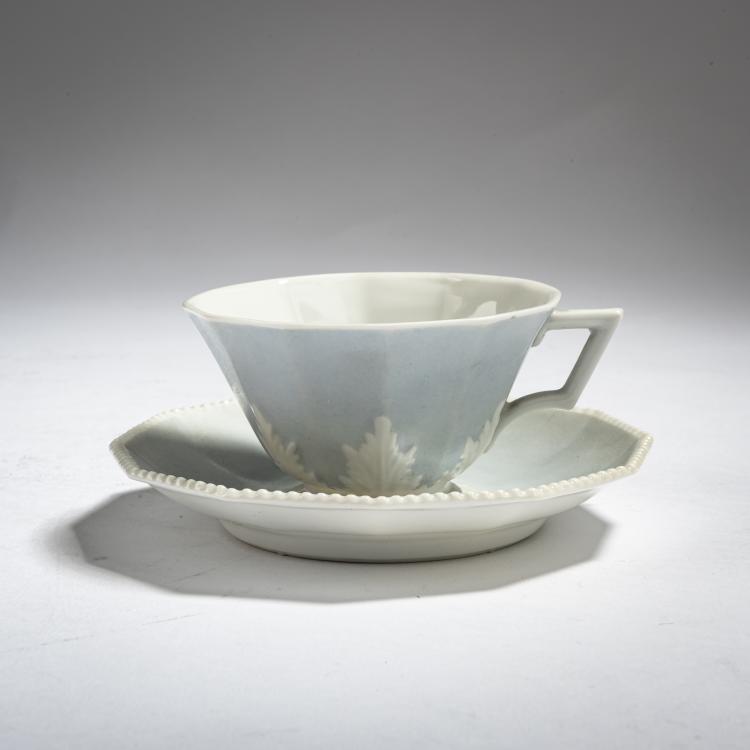 Hauptbild zu Objekt, Mocha cup 'Perl/Symphony blue', c. 1793, Dominikus Auliczek (after), Nymphenburg, KPM, 162C 454