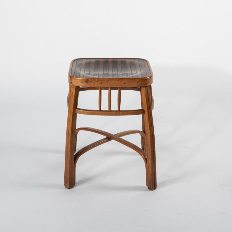 Bild 2 zu Objekt, 2 '616 S' stools, c. 1910, Kohn, J.&J., Wien, 162C 347