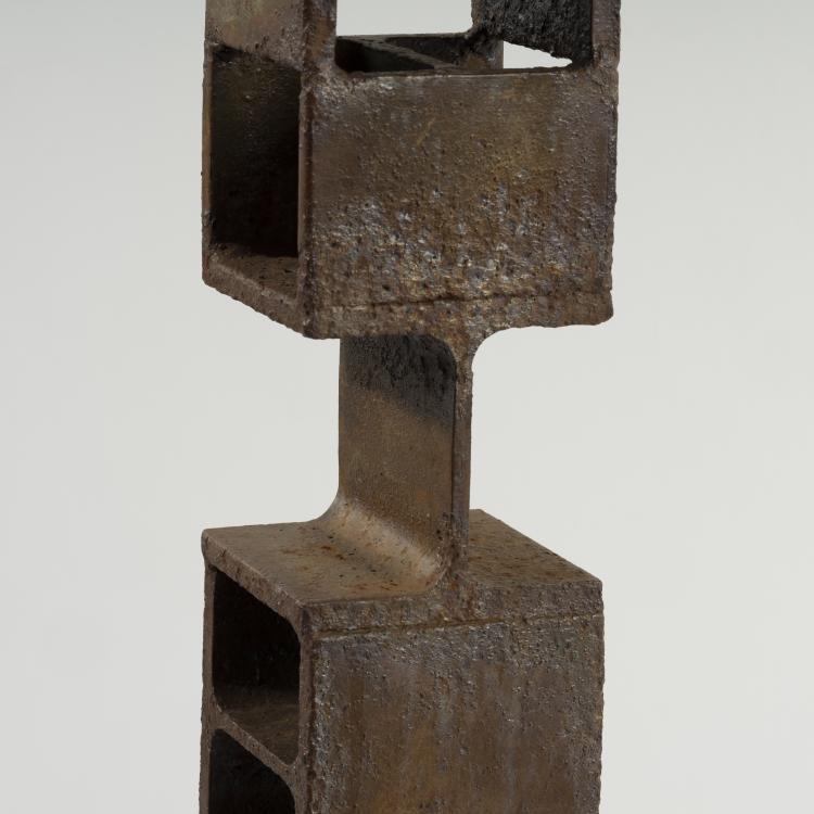 Bild 5 zu Objekt, Iron sculpture / stele, 1970 / 80s, D&auml;nemark (zugeschrieben), 161C 619