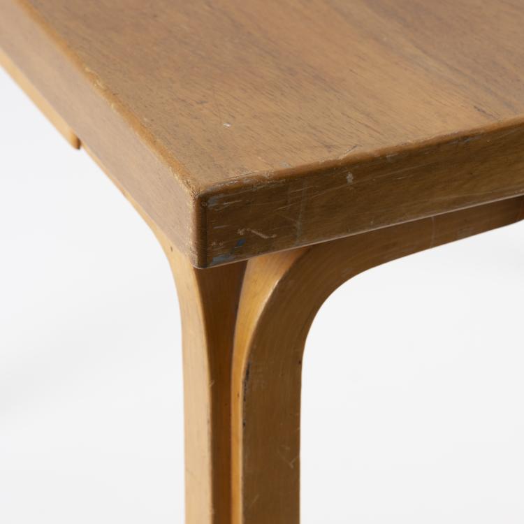 Bild 2 zu Objekt, Beistelltisch 'Y85', um 1947, Alvar Aalto, Artek, Helsinki, 161C 496