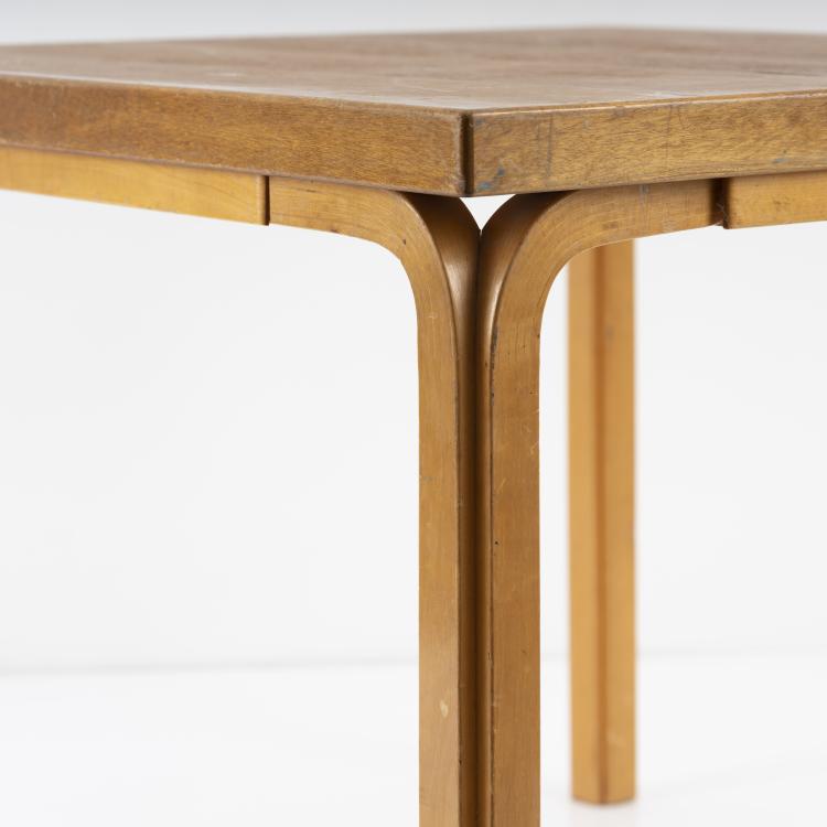 Bild 3 zu Objekt, Beistelltisch 'Y85', um 1947, Alvar Aalto, Artek, Helsinki, 161C 496