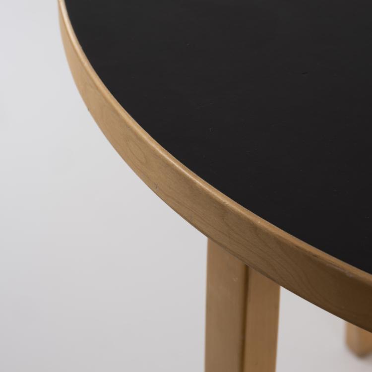 Bild 3 zu Objekt, Esstisch 'L-Leg' - '90', 1933, Alvar Aalto, Artek, Helsinki, 161C 479