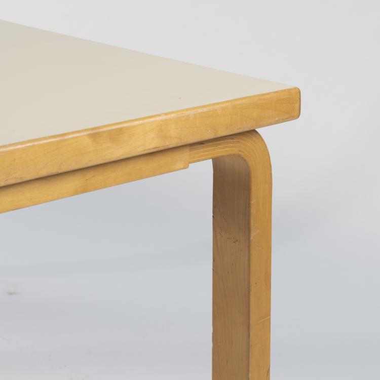 Bild 2 zu Objekt, Zwei Tische 'L-Leg', um 1933, Alvar Aalto, Artek, Helsinki, 161C 482
