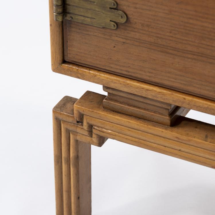 Bild 4 zu Objekt, Sideboard, 1920s, Vereinigte Werkst&auml;tten, M&uuml;nchen, 161C 448