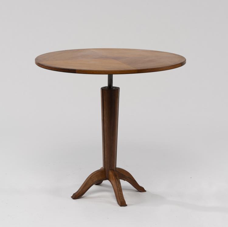 Bild 1 zu Objekt, Side table, 1920s, Vereinigte Werkst&auml;tten, M&uuml;nchen (zugeschrieben), 161C 449