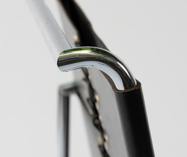 Bild 2 zu Objekt, Vier St&uuml;hle 'Roquebrune', 1932, Eileen Gray, ClassiCon, M&uuml;nchen, 161C 476