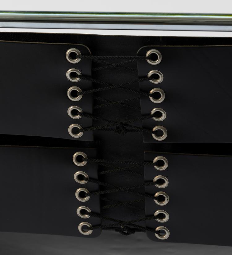 Bild 6 zu Objekt, Vier St&uuml;hle 'Roquebrune', 1932, Eileen Gray, ClassiCon, M&uuml;nchen, 161C 476