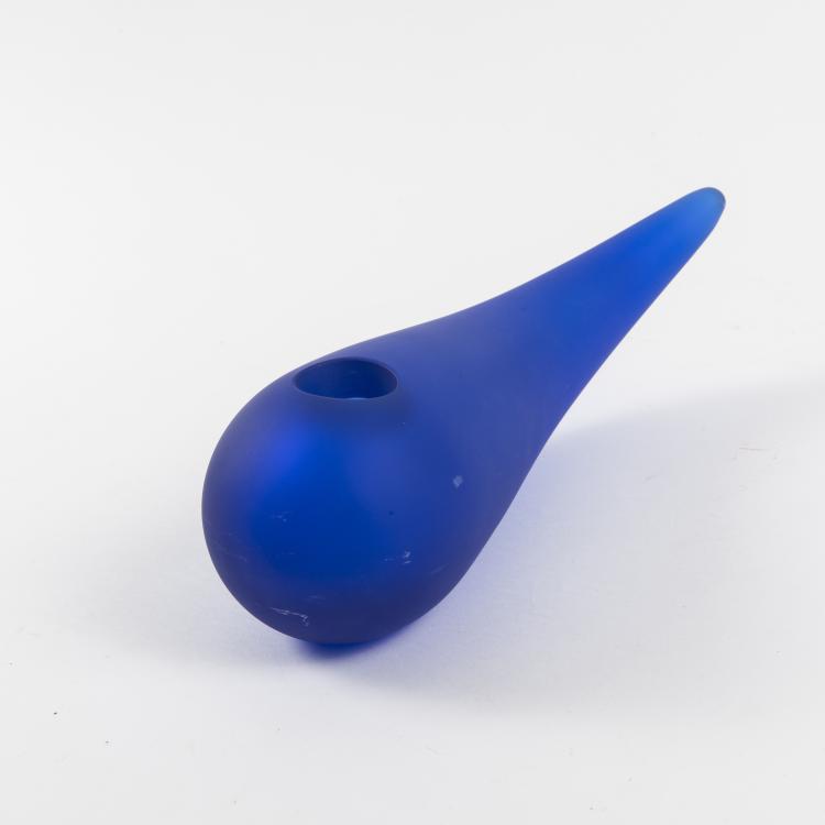 Bild 1 zu Objekt, 'L'Etrangete' vase, 1988, Philippe Starck, Daum, Nancy, 161C 742