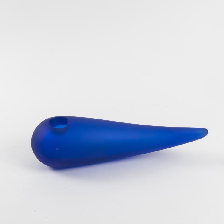 Bild 2 zu Objekt, 'L'Etrangete' vase, 1988, Philippe Starck, Daum, Nancy, 161C 742