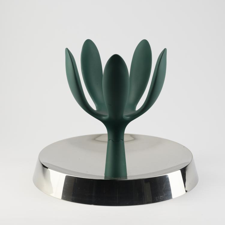 Bild 2 zu Objekt, 'Fruit Mama' fruit bowl and 'Bimboveloce' cake platter, 1993 and 1996, Stefano Giovannoni,Mattia di Rosa, Alessi, Crusinallo, 161A 71