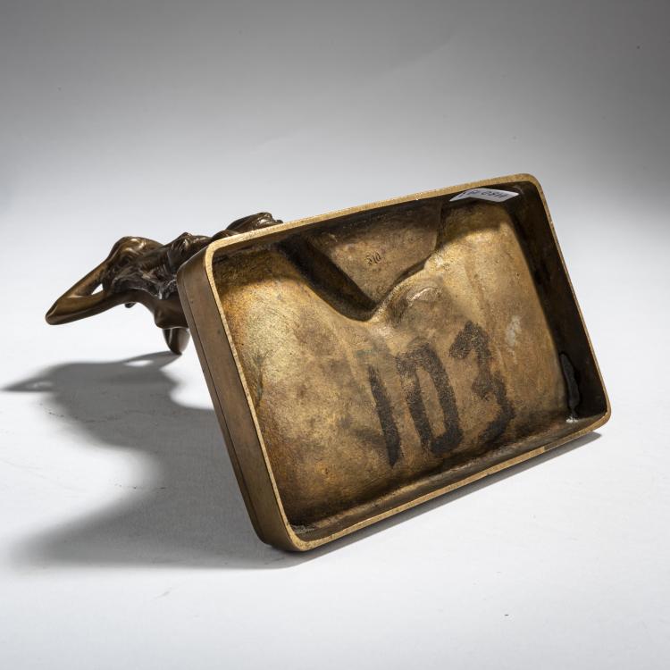 Bild 6 zu Objekt, Schale mit Frauenakt, um 1900, Gustav Gurschner, Wiener Kunst-Erzgiesserei, Wien, 162C 294