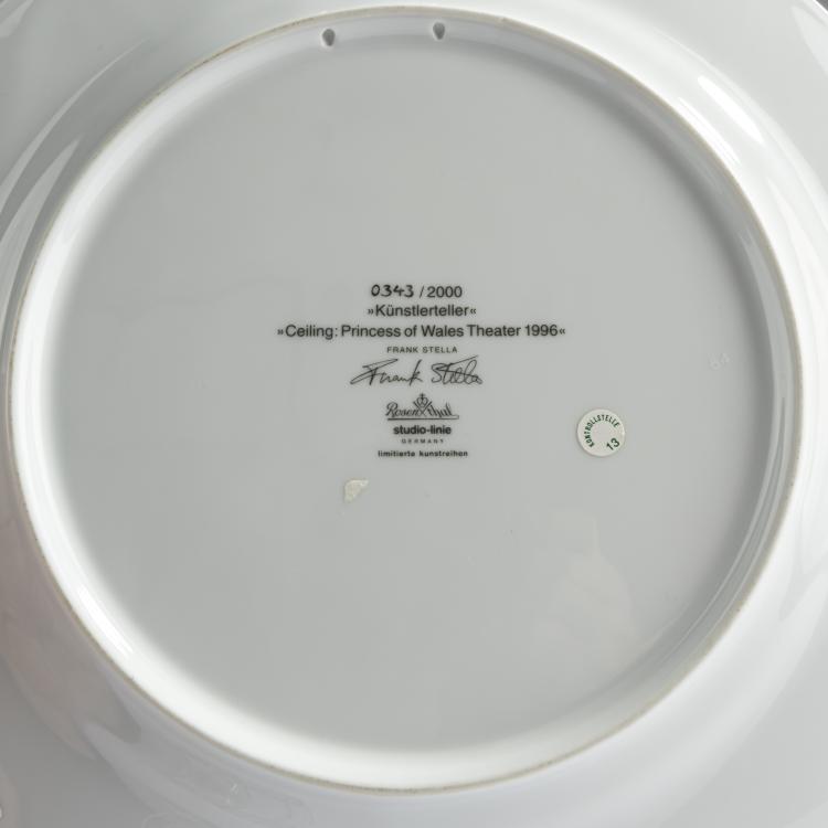 Bild 1 zu Objekt, Vier K&uuml;nstlerteller, 1991-1996, Elvira Bach,Otto Herbert Hajek,Roy Lichtenstein,Frank Stella, Rosenthal, Selb, 163D 697