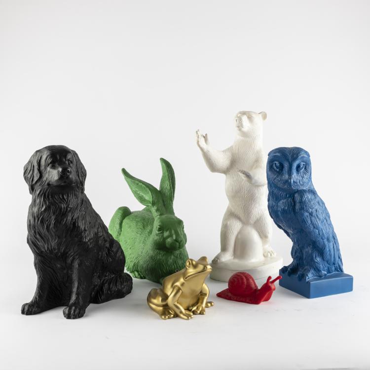 Hauptbild zu Objekt, Gr&uuml;ner 'D&uuml;rer Hase', Wei&szlig;er B&auml;r, Blaue Eule, 'Wagner's Hund Russ' in Schwarz, Goldfarbener 'Froschk&ouml;nig', Rote 'Avantgarde-Schnecke', 1999 - 2016, Ottmar H&ouml;rl, 163D 716