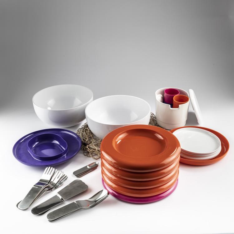 Bild 1 zu Objekt, Picknick-Geschirr mit Besteck 'Bomba', 1972, Helen von Boch,Federigo Fabbrini, Villeroy & Boch, Mettlach, 163A 112