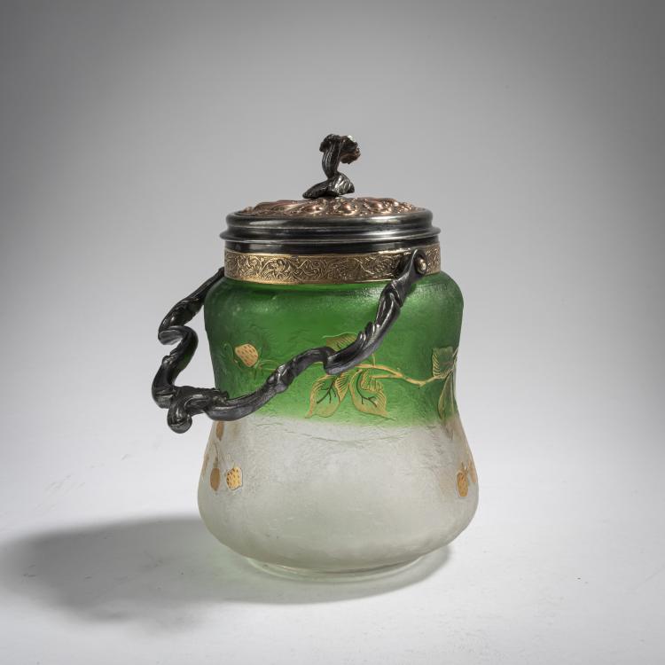 Bild 1 zu Objekt, Konfektdose mit Montierung, um 1897, Nancy Daum Fr&egrave;res, Daum Fr&egrave;res, Nancy, 162B 74