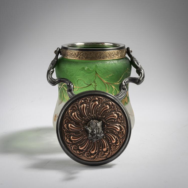 Bild 4 zu Objekt, Konfektdose mit Montierung, um 1897, Nancy Daum Fr&egrave;res, Daum Fr&egrave;res, Nancy, 162B 74