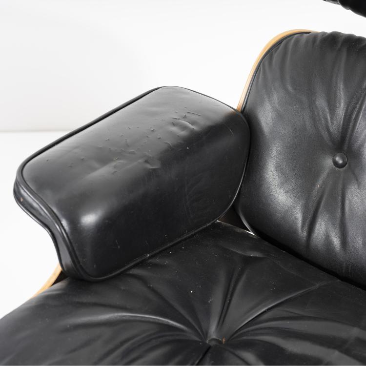 Bild 2 zu Objekt, Lounge chair '670' mit Ottoman '671', 1956, Charles Eames,Ray Eames, Vitra Design, Weil am Rhein, 163C 509