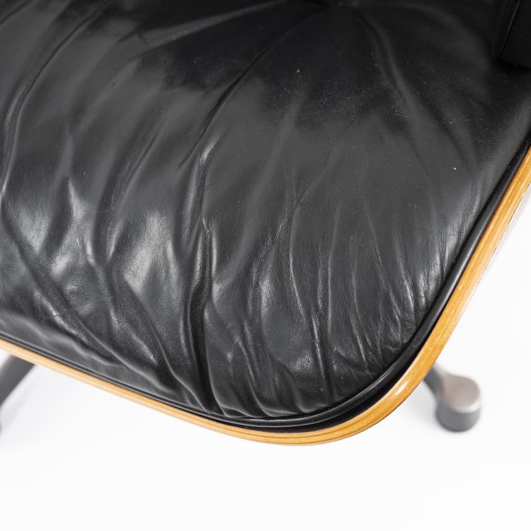 Bild 3 zu Objekt, Lounge chair '670' mit Ottoman '671', 1956, Charles Eames,Ray Eames, Vitra Design, Weil am Rhein, 163C 509